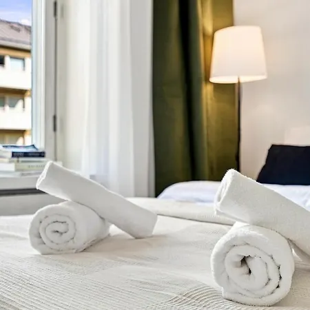 Apartment Timeless Nordic | Quiet Street | Parquet | Lift Helsinki