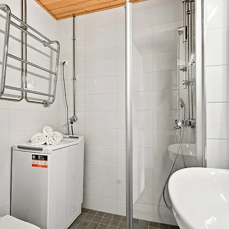 Timeless Nordic | Quiet Street | Parquet | Lift