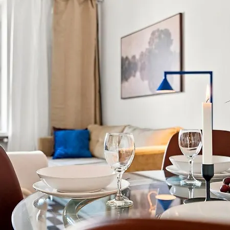 Apartment Timeless Nordic | Quiet Street | Parquet | Lift Helsinki